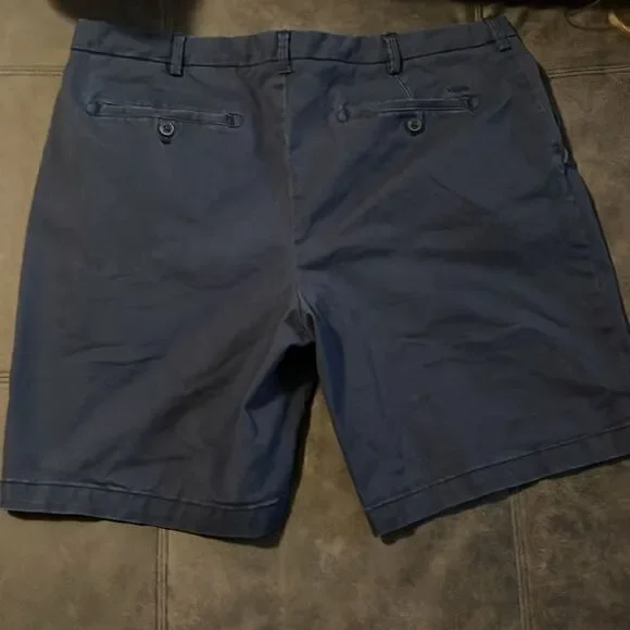 IZOD Saltwater Stretch Shorts - Picture 4 of 4